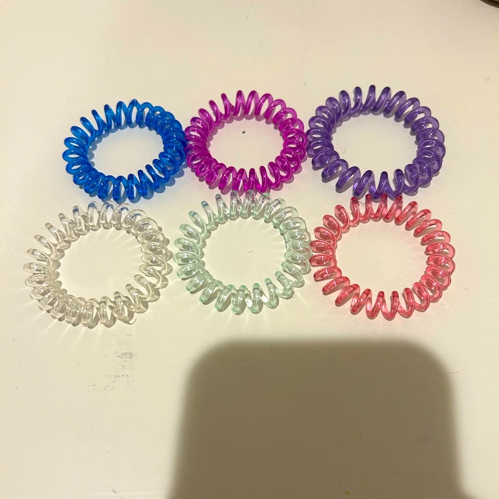 6 pack of bracelets!!